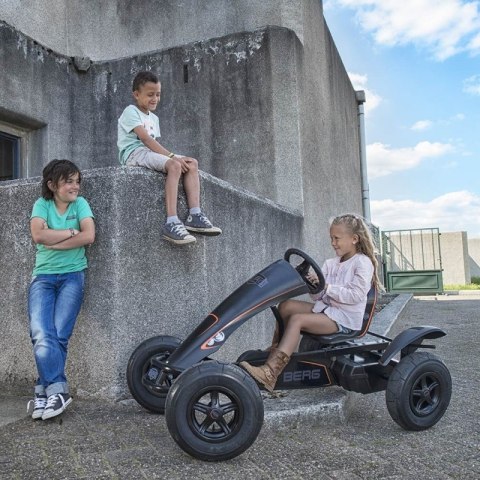 BERG Gokart na Pedały XL Black Edition BFR Pompowane Koła od 5/6 lat do 100 kg BERG Gokart na Pedały XL Black Edition BFR Pompowane Koła od 5/6 lat do 100 kg