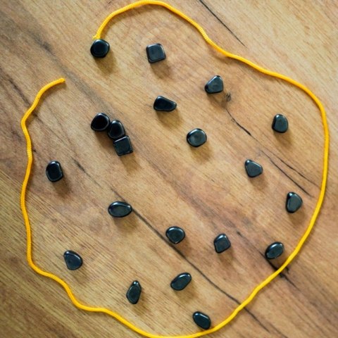 WOOPIE Gra Kamienie Magnetyczne w Sznurku 20 el. WOOPIE Gra Kamienie Magnetyczne w Sznurku 20 el.