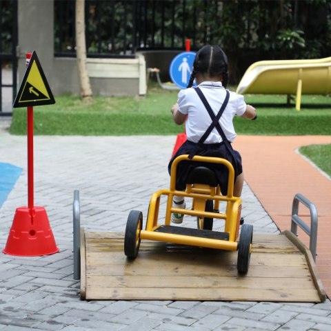 CLASSIC WORLD EDU Zestaw Dużych Znaków Drogowych 90cm - 8el CLASSIC WORLD EDU Zestaw Dużych Znaków Drogowych 90cm - 8el