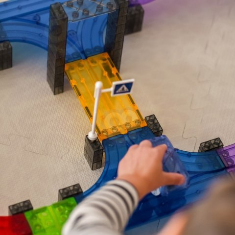 WOOPIE Magnetyczny Tor Samochodowy Wyścigowy + Autko 76 el. WOOPIE Magnetyczny Tor Samochodowy Wyścigowy + Autko 76 el.